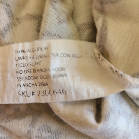 (406) Nick and Sarah Woman's Blouse, Size: 1X Color: White, Black, and Blue - Picture 15 of 16